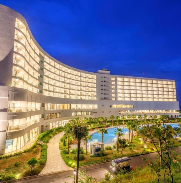 SELECTUM NOA RESORT CAM RANH